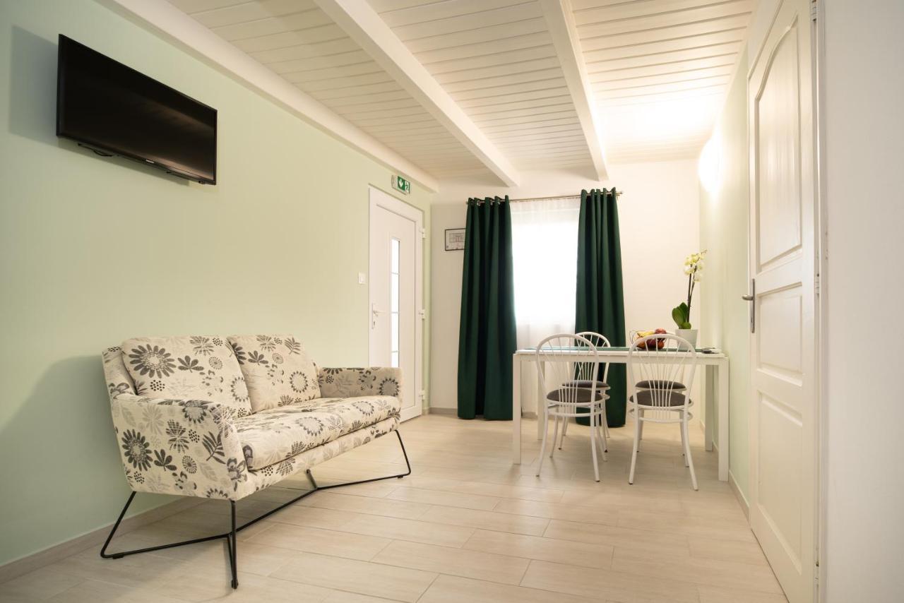 Topaz Apartmanhazak Балатондьёрёк Экстерьер фото